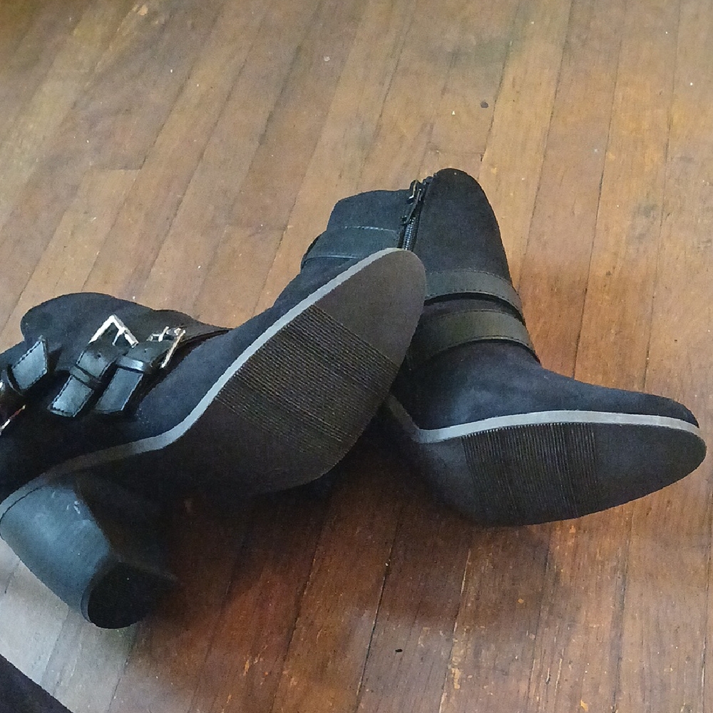 Mossimo Supply Co Black Heeled Boots with Buckle Straps - Picture 7 of 8